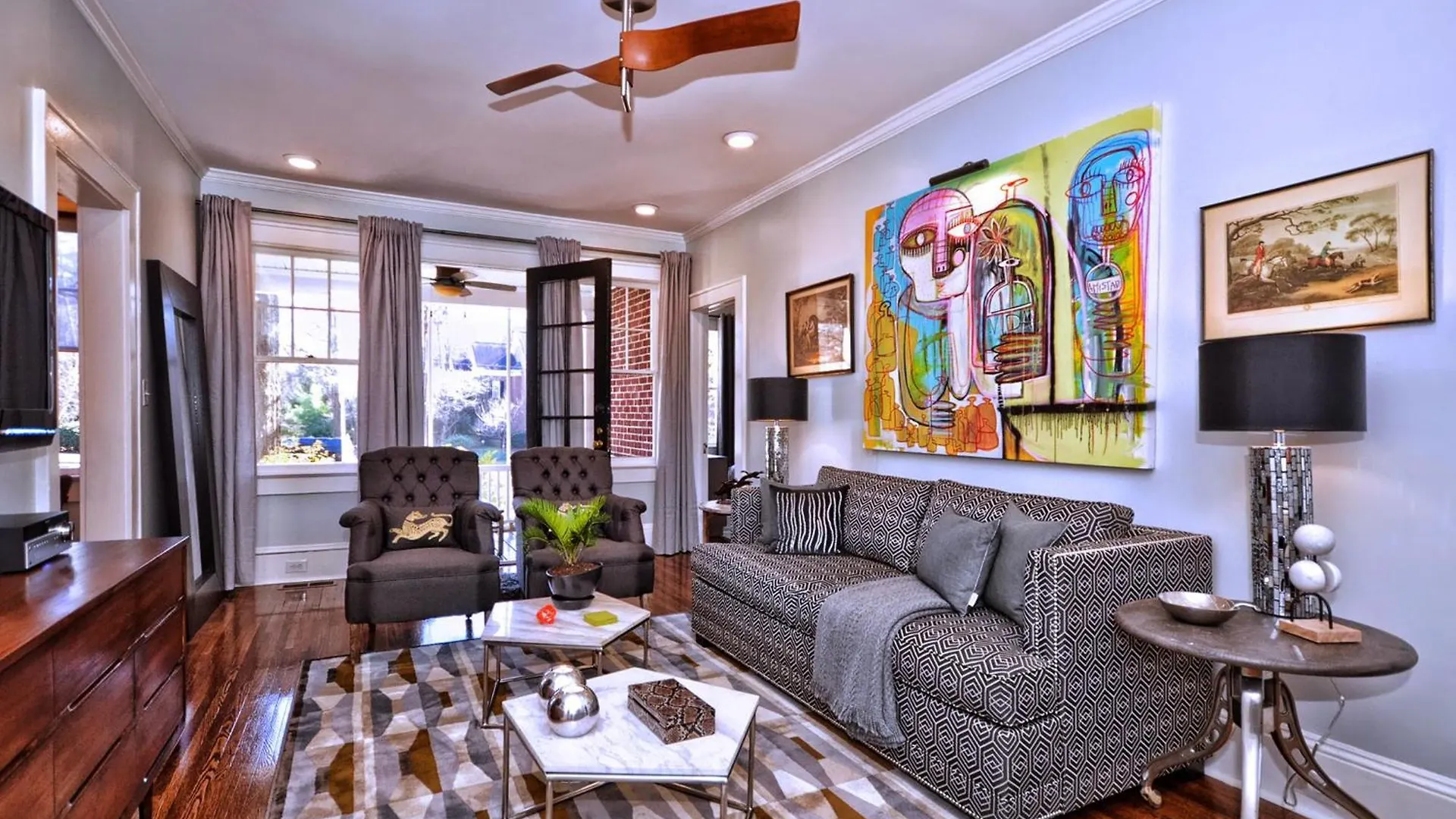 The Home Collection Clt: 500 Queens Charlotte Appartement