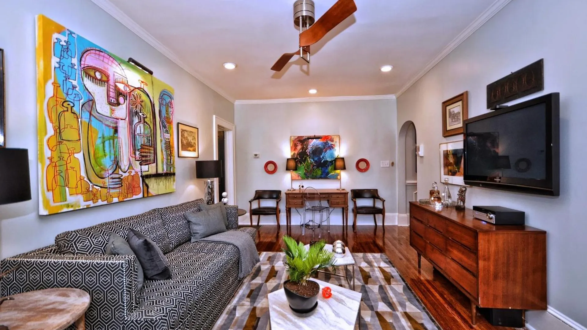 The Home Collection Clt: 500 Queens Charlotte